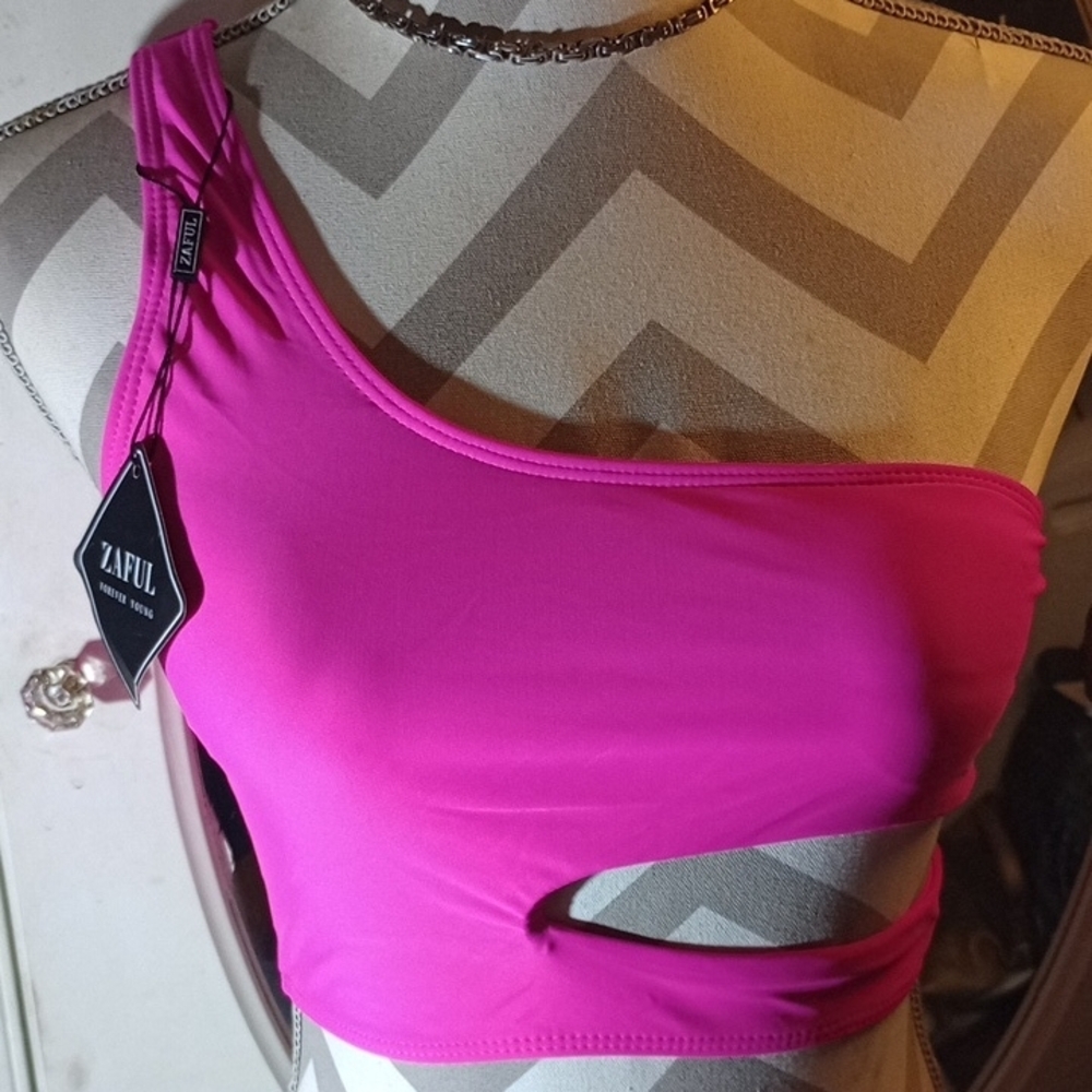 Pink One-Shoulder Cutout Top - Picture 2 of 4